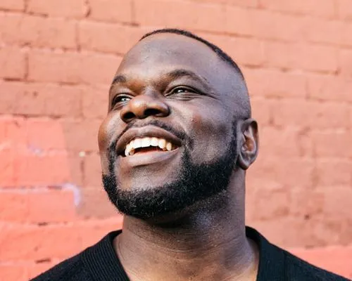 Ian Manuel headshot.