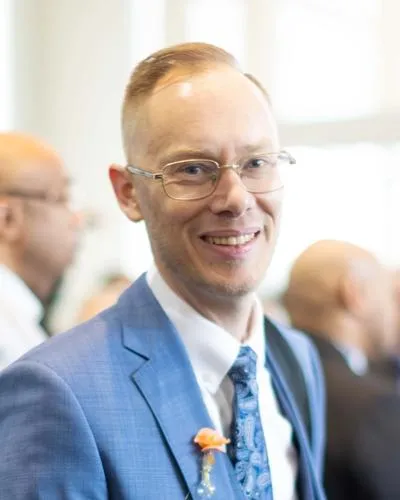 Zeke Caligiuri headshot.