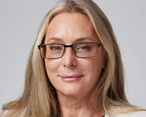 Michele Scott headshot.