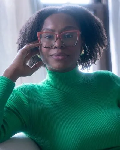 Ajanaé Dawkins headshot.