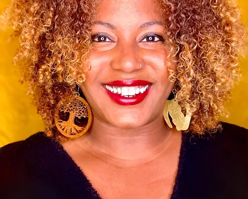 Faylita Hicks headshot.