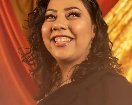 Janel Pineda headshot.