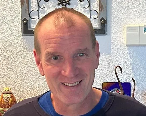 Arthur Longworth headshot.