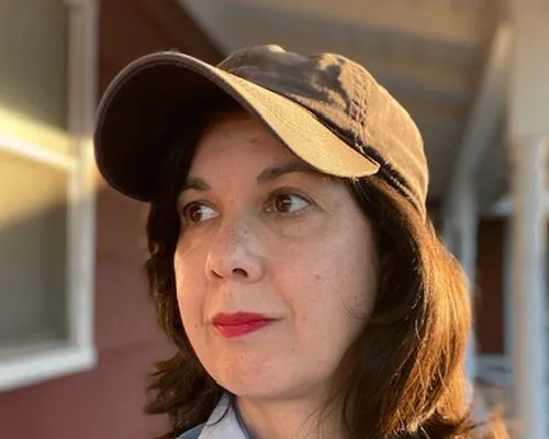 Julie Poole headshot.