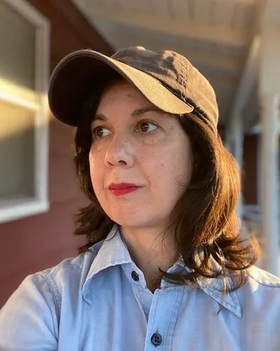 Julie Poole headshot.